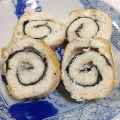 海苔とチーズってテッパンでおいしいですよね♪
雷雨で外にシソ取りに行けなくて(そんな理由でごめんなさい！！)、参考にさせてもらいました。
また作りたいです☆